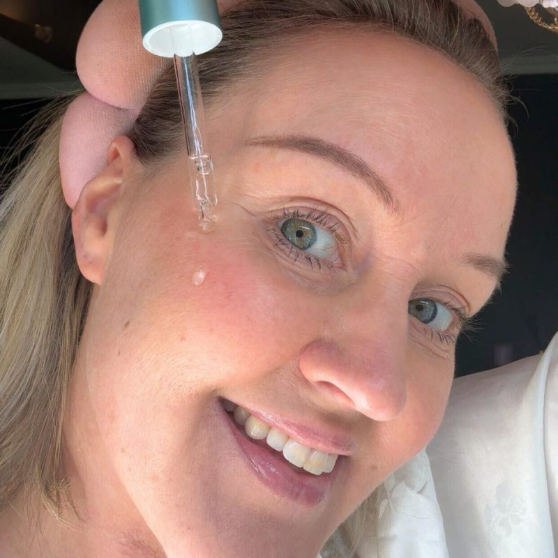 Midnight-Pro-Age-Serum-Yvonne-2